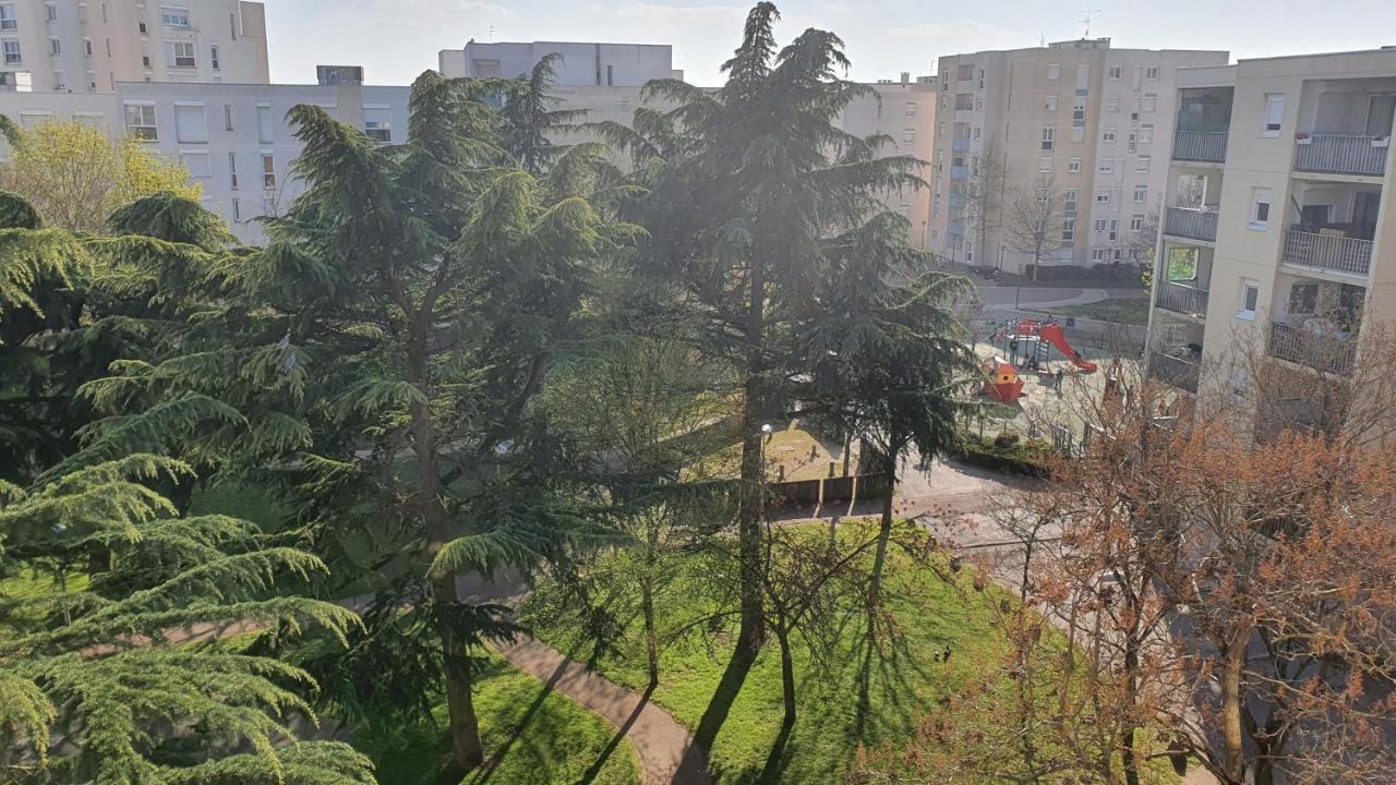 Dans Grand Appart De 113M2 Proche Paris Creil Bagian luar foto
